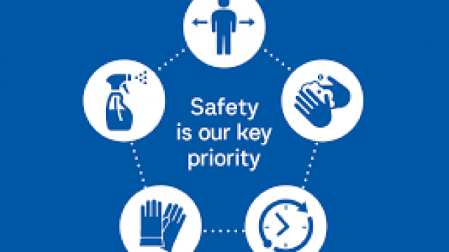 উৎসবের আমেজে ভোট দিচ্ছেন নারী ভোটাররা