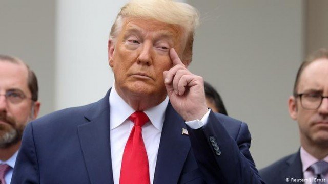 বিপাকে পড়েছেন ট্রাম্প