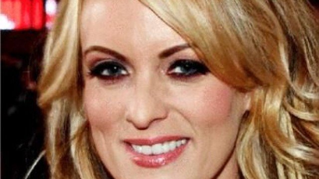 মুখ খুললেন পর্নো তারকা