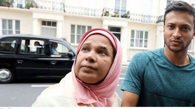 মাকে নিয়ে রাতে আমেরিকা যাচ্ছেন সাকিব