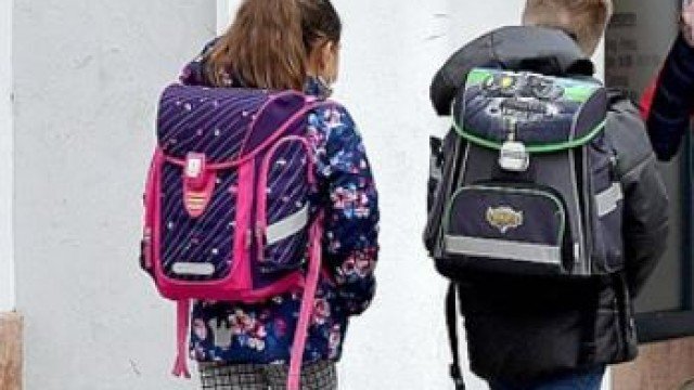 মাস্ক না পরায় বরখাস্ত